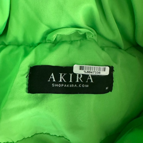 Akira Crop Puffer Vest | M - Picture 3 of 6